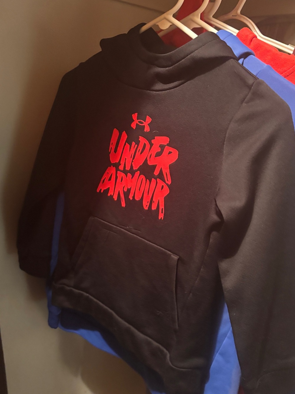 Under Armour Black Pullover Hoodie w/ Red Graffiti - Kids Sweatshirt - YSM/JP/CH